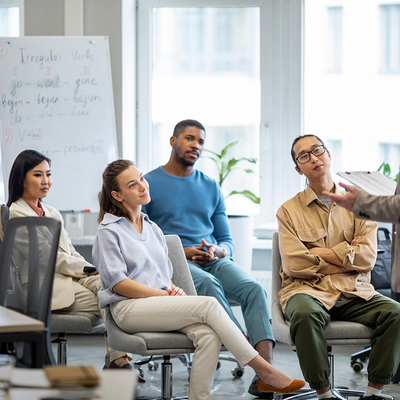 Espaços de aprendizagem corporativa: mobiliário que favorece treinamentos e workshops