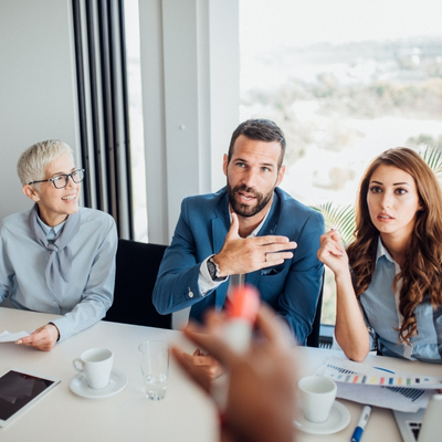 Gerações no trabalho: como o ambiente pode acolher e integrar diferentes perfis