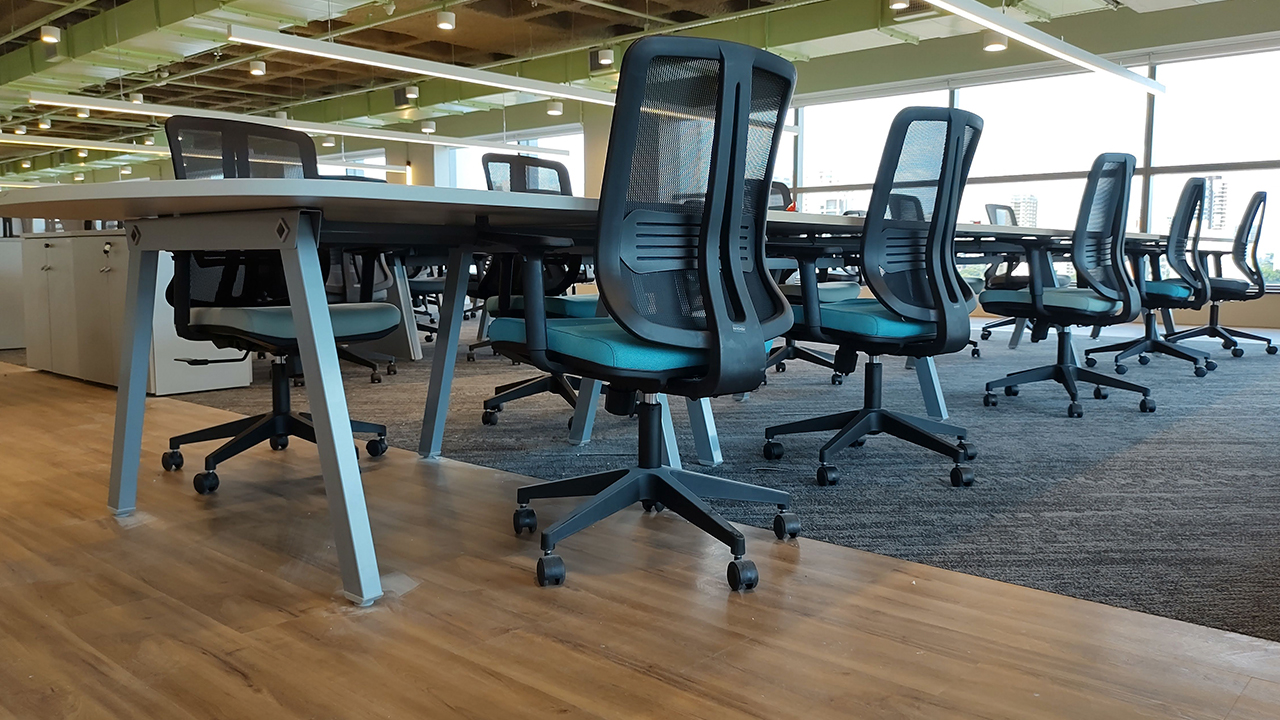 Carpete x Piso vinílico: Qual o melhor piso para escritório?